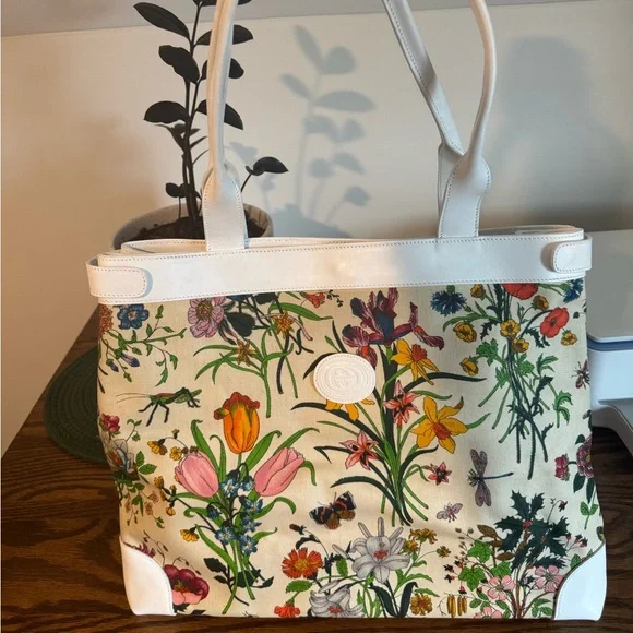 Authentic Vintage Gucci Flora Tote - Picture 1 of 11